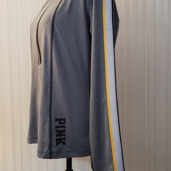 VS PINK Running Jacket - Picture 2 of 7